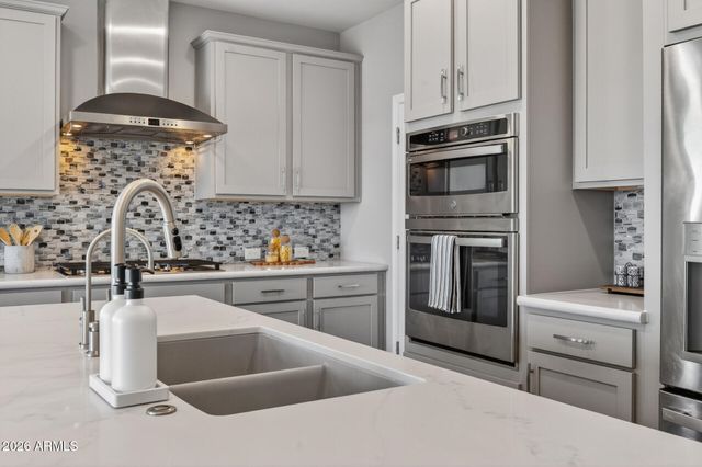 13360 W MONTANSORO Lane, Peoria, AZ 85383