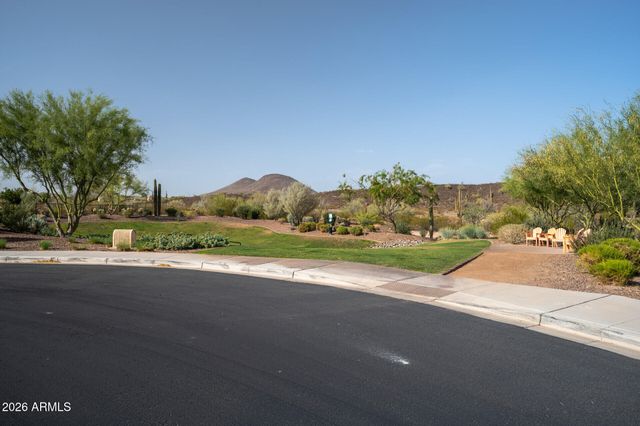 13360 W MONTANSORO Lane, Peoria, AZ 85383
