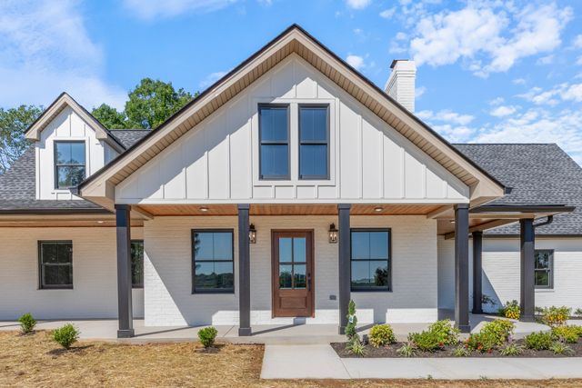 2210 Garners Creek Rd, Dickson, TN 37055