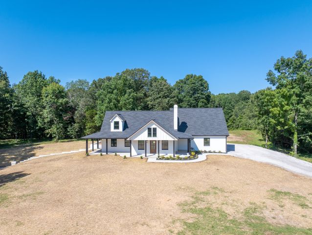 2210 Garners Creek Rd, Dickson, TN 37055