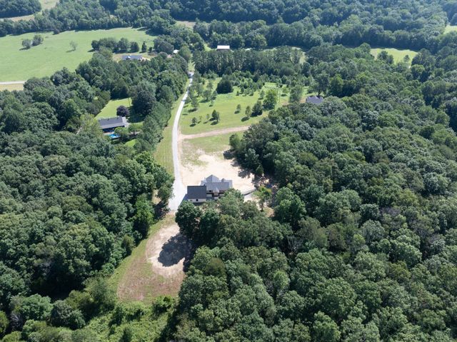 2210 Garners Creek Rd, Dickson, TN 37055