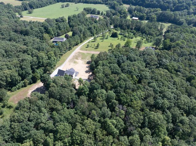 2210 Garners Creek Rd, Dickson, TN 37055