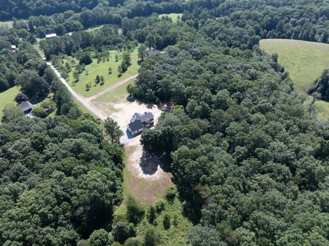 2210 Garners Creek Rd, Dickson, TN 37055
