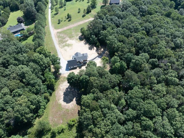 2210 Garners Creek Rd, Dickson, TN 37055