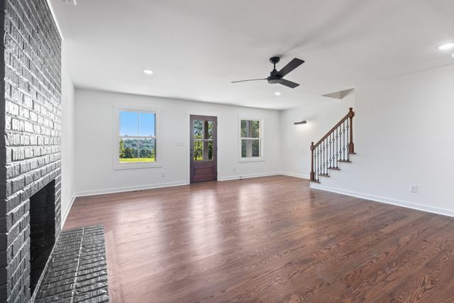 2210 Garners Creek Rd, Dickson, TN 37055