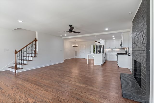2210 Garners Creek Rd, Dickson, TN 37055