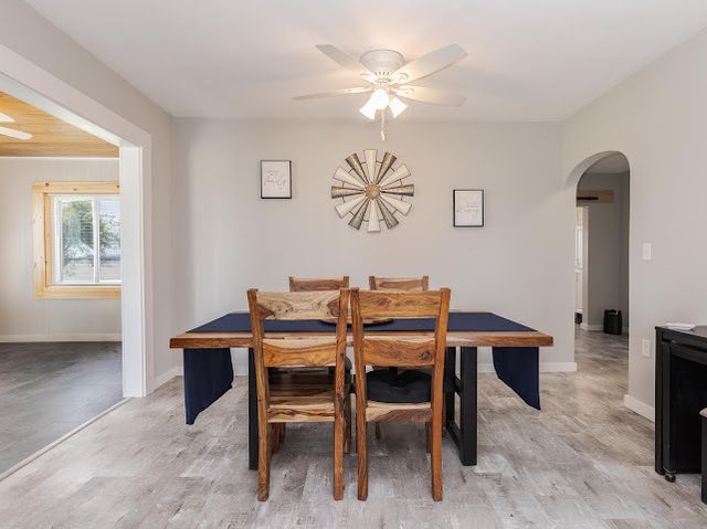 2950 County Road 1100 N, El Paso, IL 61738