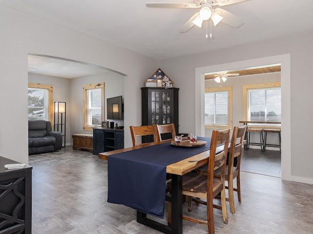 2950 County Road 1100 N, El Paso, IL 61738