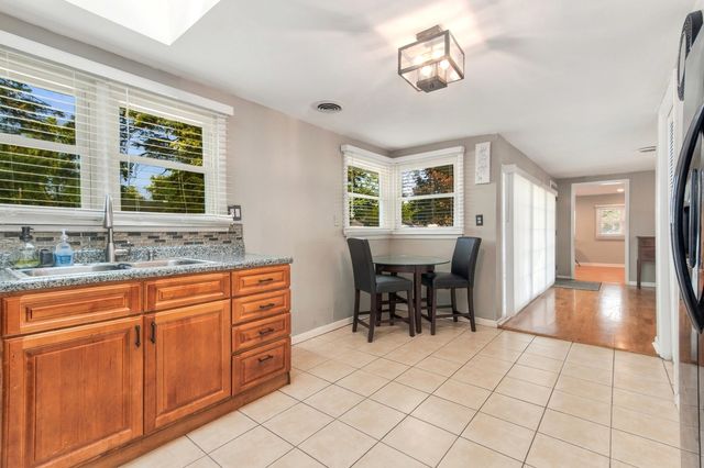 651 Westgate Drive, Aurora, IL 60506