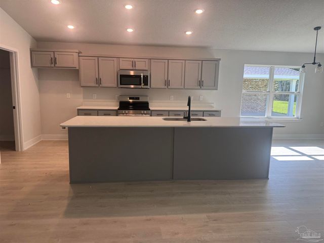 5399 Hidden Pines Cir, Milton, FL 32583