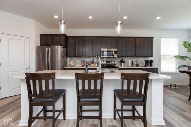 3022 Silvercliff Circle, Indianapolis, IN 46217