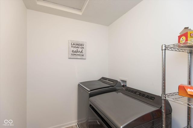 3022 Silvercliff Circle, Indianapolis, IN 46217