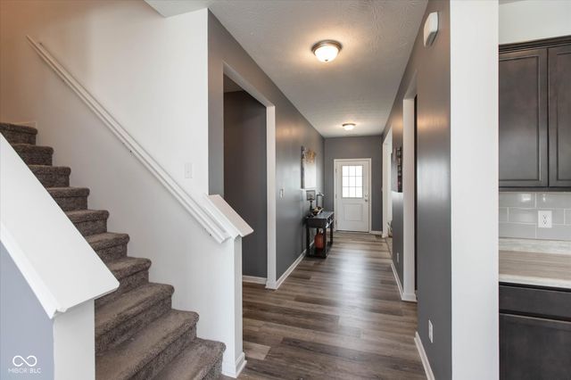 3022 Silvercliff Circle, Indianapolis, IN 46217