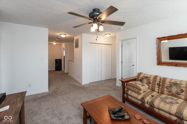 3022 Silvercliff Circle, Indianapolis, IN 46217