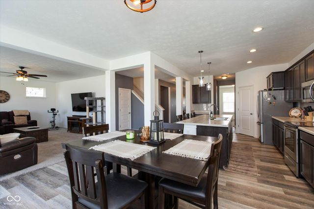 3022 Silvercliff Circle, Indianapolis, IN 46217