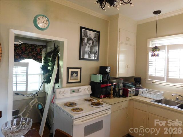 221 S Charlotte Avenue, Rock Hill, SC 29730