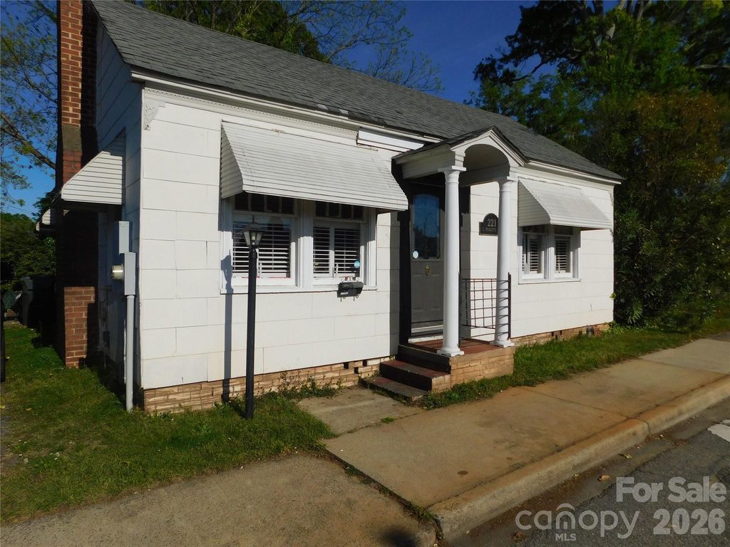 221 S Charlotte Avenue, Rock Hill, SC 29730