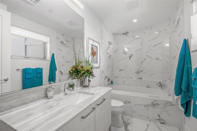 1155 N GULFSTREAM AVENUE 708, Sarasota, FL 34236