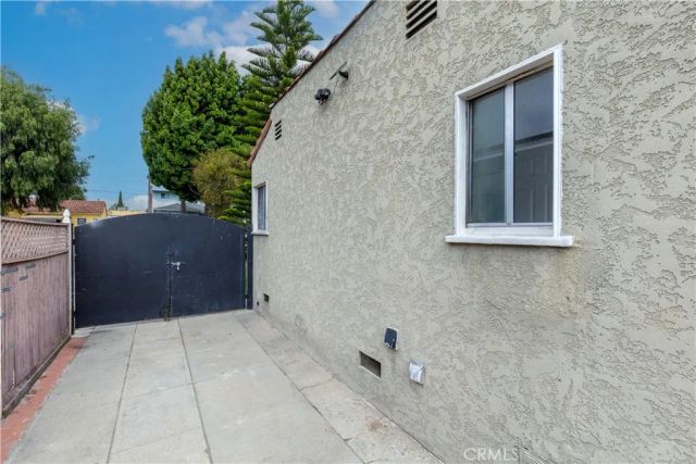 6612 Plaska Ave, Huntington Park, CA 90255