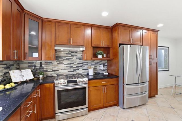 320 Pine Wood Lane, Los Gatos, CA 95032