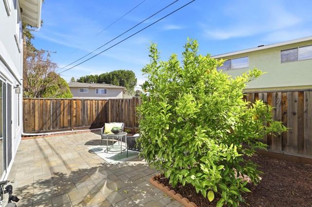 320 Pine Wood Lane, Los Gatos, CA 95032