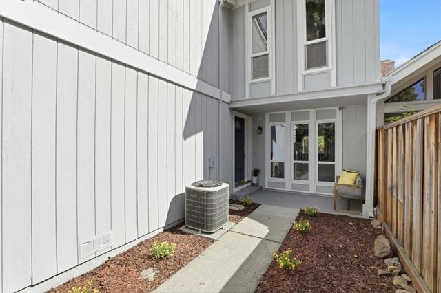 320 Pine Wood Lane, Los Gatos, CA 95032