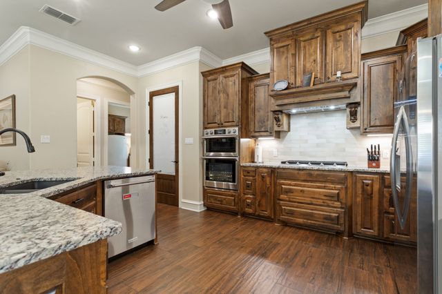 6923 Saint Anthony Drive, Tyler, TX 75703