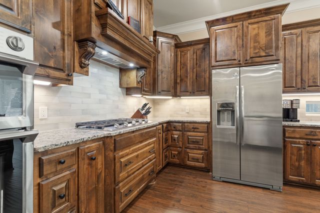 6923 Saint Anthony Drive, Tyler, TX 75703