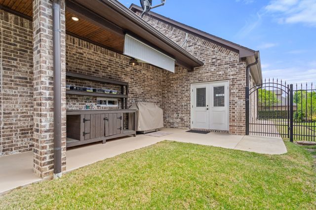 6923 Saint Anthony Drive, Tyler, TX 75703