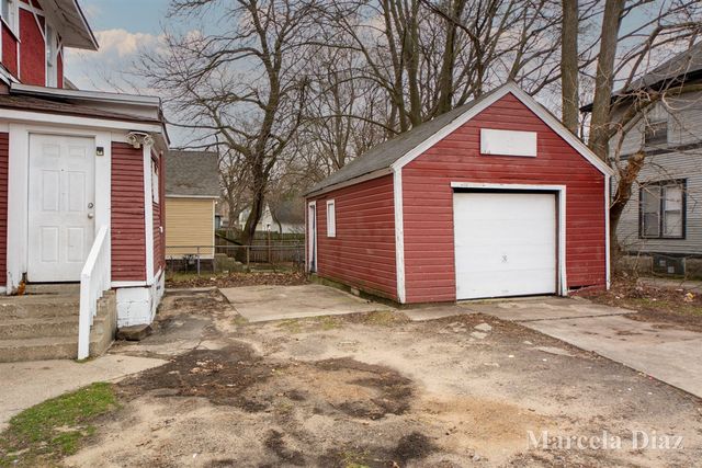 900 Watkins Street, Grand Rapids, MI 49507