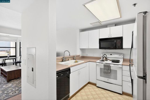 988 988 Franklin St 707, Oakland, CA 94607