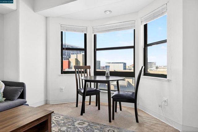 988 988 Franklin St 707, Oakland, CA 94607