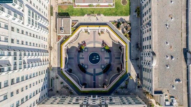 988 988 Franklin St 707, Oakland, CA 94607