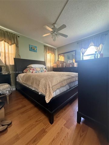 9001 Sunrise Lakes Boulevard 201, Sunrise, FL 33322