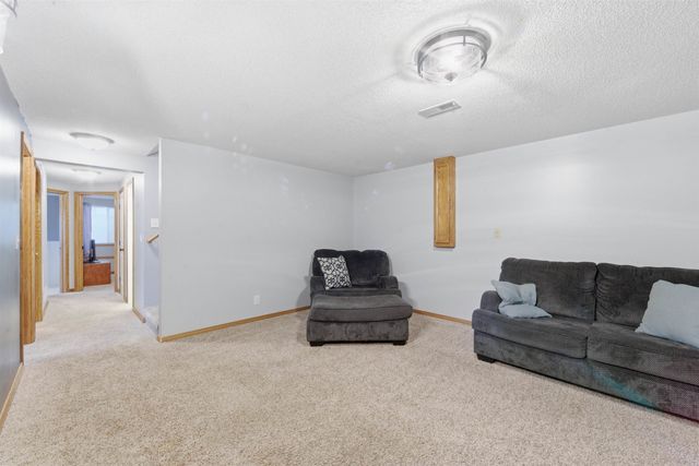 4914 S Custer Cir, Wichita, KS 67217