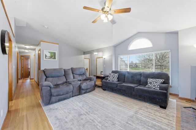 4914 S Custer Cir, Wichita, KS 67217