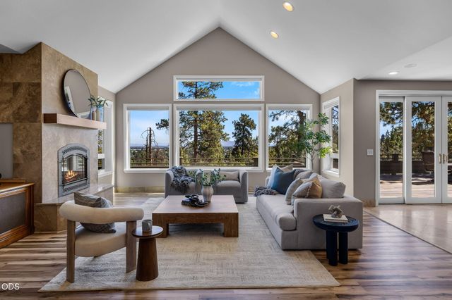 3732 NW Summerfield Road, Bend, OR 97703