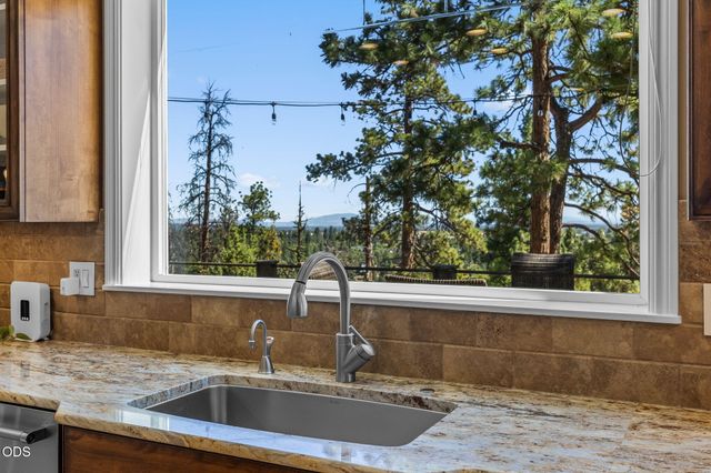 3732 NW Summerfield Road, Bend, OR 97703