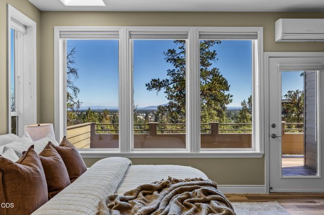 3732 NW Summerfield Road, Bend, OR 97703