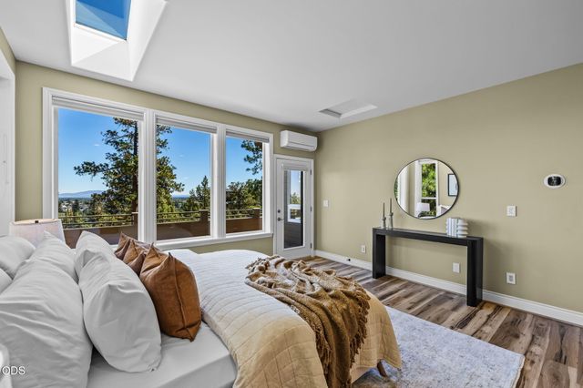 3732 NW Summerfield Road, Bend, OR 97703