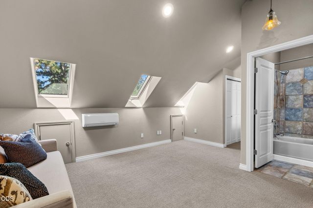 3732 NW Summerfield Road, Bend, OR 97703