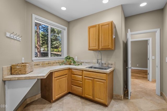 3732 NW Summerfield Road, Bend, OR 97703