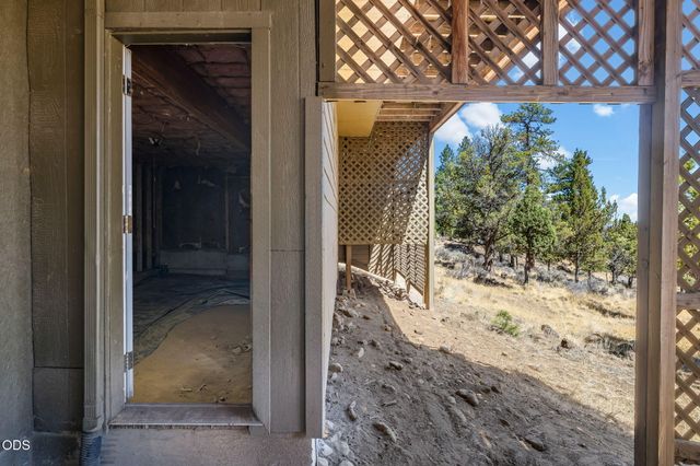3732 NW Summerfield Road, Bend, OR 97703