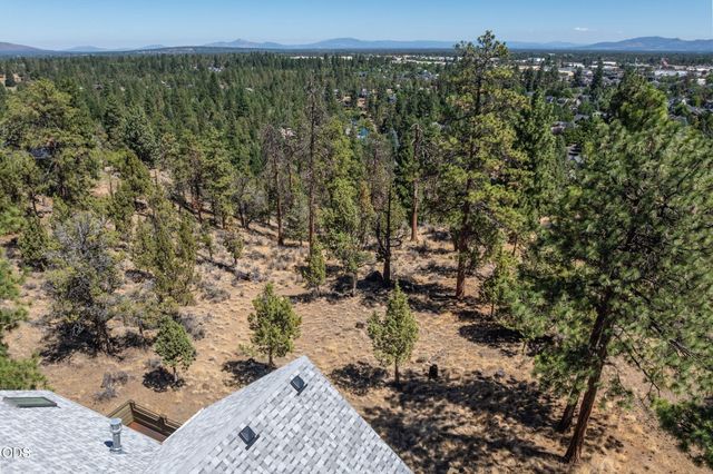 3732 NW Summerfield Road, Bend, OR 97703