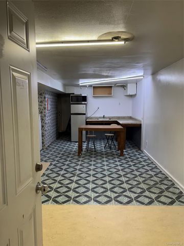 1308 E 223rd Street, Bronx, NY 10466
