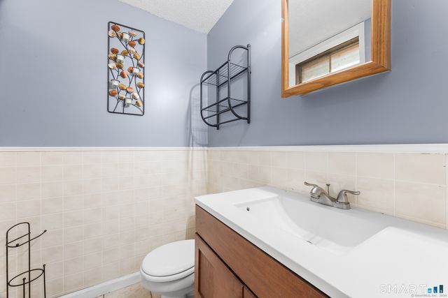 192 Leffingwell Road, Montville, CT 06382