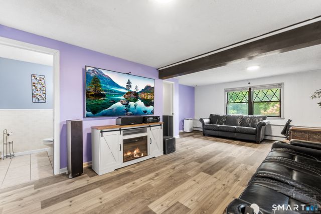 192 Leffingwell Road, Montville, CT 06382