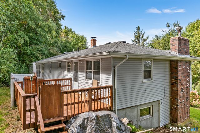 192 Leffingwell Road, Montville, CT 06382