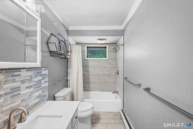 192 Leffingwell Road, Montville, CT 06382