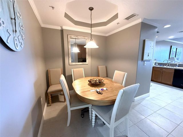 7296 MARATHON DRIVE 402, Seminole, FL 33777